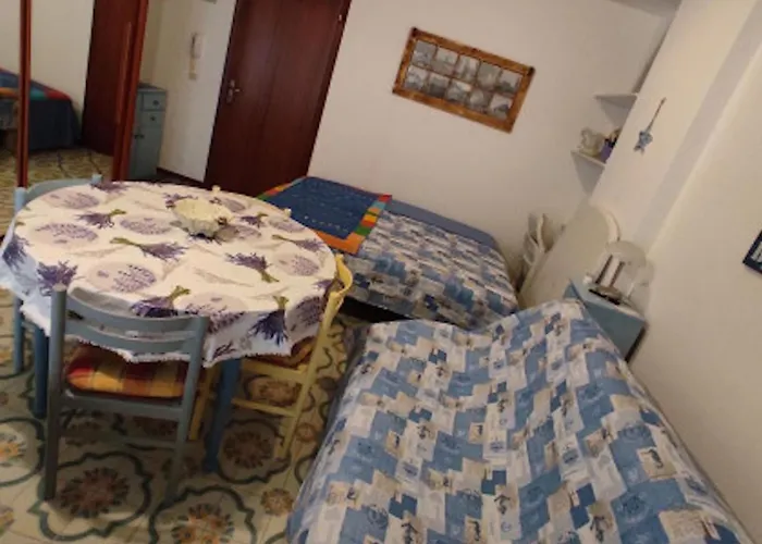 Seafront With Balcony Μπιμπιόνε