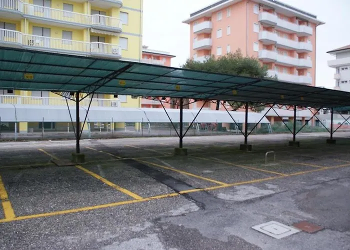 Seafront With Balcony Διαμέρισμα *