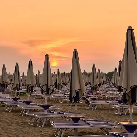 Seafront With Terrace And Parking Bibione