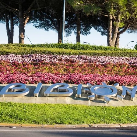 Seafront With Balcony Appartement Bibione